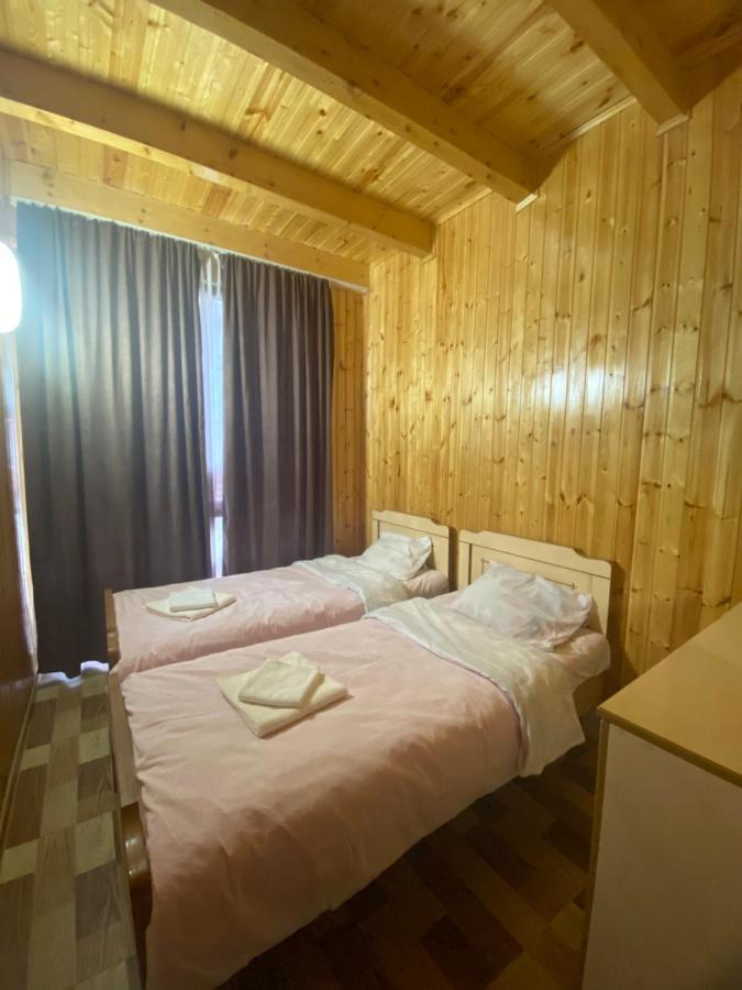 Kirta Hotel Gordi Buitenkant foto