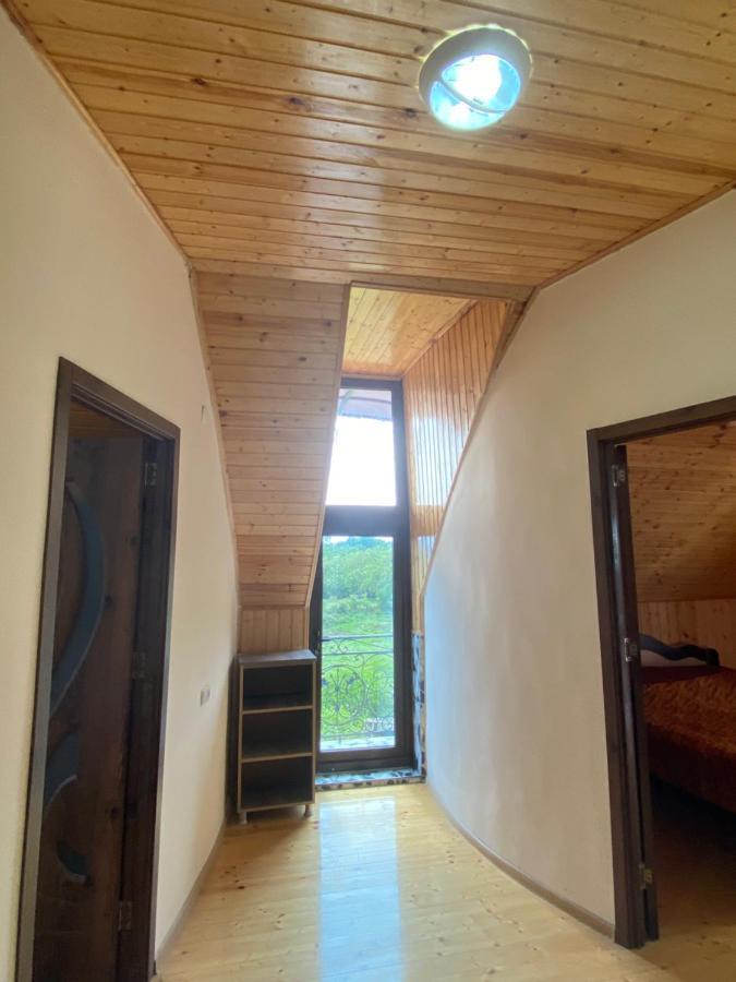 Kirta Hotel Gordi Buitenkant foto